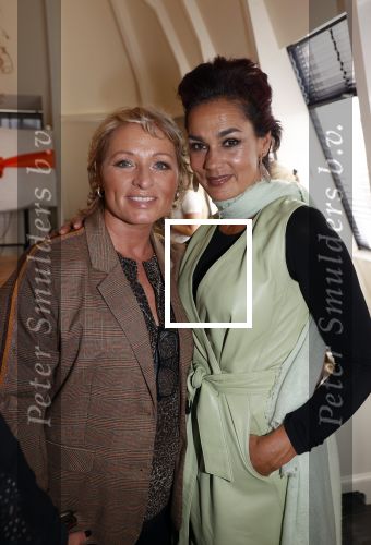 Amsterdam 11 oktober 2021
Presentatie fit platform van Antje Monteiro fit at home health & lifestyle. Desray en Chimene v Oosterhout