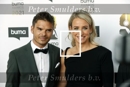 Amsterdam 20 september 2021
Buma awards in Bimhuis in Amsterdam.
Dionne Stax kwam met haar vriend Steven Jansen van Lucasandsteve mee. Lucas de Wert  was met zijn vrouw Evelien .