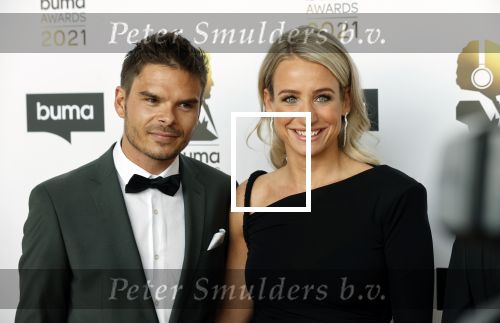 Amsterdam 20 september 2021
Buma awards in Bimhuis in Amsterdam.
Dionne Stax kwam met haar vriend Steven Jansen van Lucasandsteve mee. Lucas de Wert  was met zijn vrouw Evelien .