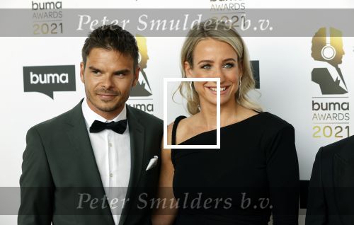 Amsterdam 20 september 2021
Buma awards in Bimhuis in Amsterdam.
Dionne Stax kwam met haar vriend Steven Jansen van Lucasandsteve mee. Lucas de Wert  was met zijn vrouw Evelien .