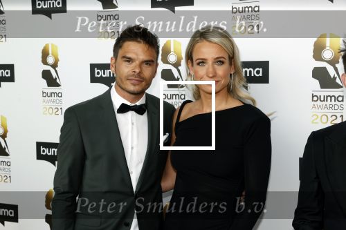 Amsterdam 20 september 2021
Buma awards in Bimhuis in Amsterdam.
Dionne Stax kwam met haar vriend Steven Jansen van Lucasandsteve mee. Lucas de Wert  was met zijn vrouw Evelien .