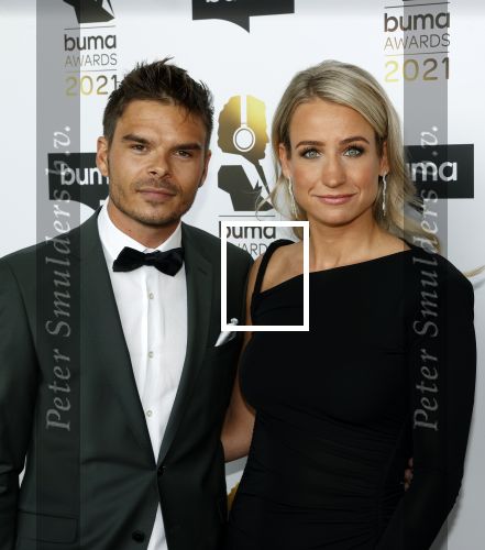 Amsterdam 20 september 2021
Buma awards in Bimhuis in Amsterdam.
Dionne Stax kwam met haar vriend Steven Jansen van Lucasandsteve mee. Lucas de Wert  was met zijn vrouw Evelien .