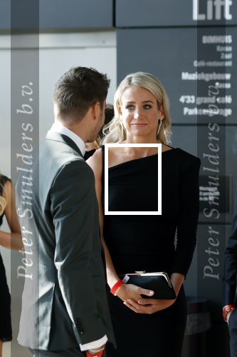 Amsterdam 20 september 2021
Buma awards in Bimhuis in Amsterdam.
Dionne Stax kwam met haar vriend Steven Jansen van Lucasandsteve mee. Lucas de Wert  was met zijn vrouw Evelien .