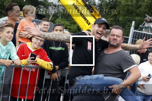 Oudewater 11 september 2021
Dutch Performante ( Chahid Charrak) maakt de grootste popcorn bak en komt in het Guissnessboek of records. Chahid en Frans Duijts