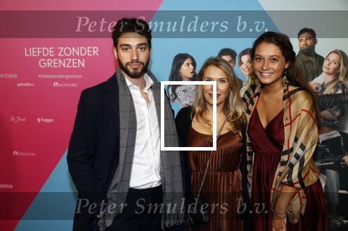 Amsterdam 11 oktober 2021
Premiere liefde zonder grenzen in Tuschinski.
Elle v Rijn kwam met haar kinderen