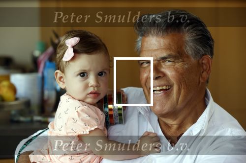 Kanne Belgie 14 september 2021
Emile ratelband met zijn 1 jaar oude dochter Betheke-Pleun in de tuin van zijn huis.