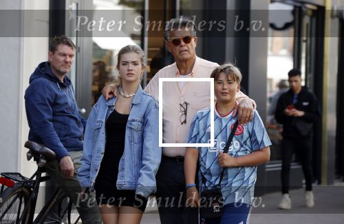 Amsterdam 18 september 2021
Emile Ratelband met zijn kinderen Emilio en Royce op de PC Hooftstraat