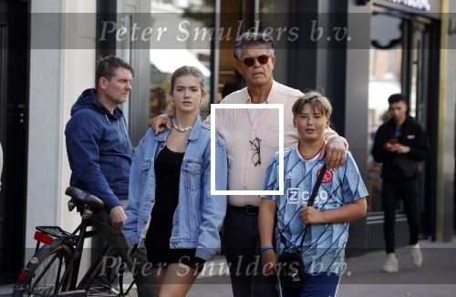 Amsterdam 18 september 2021
Emile Ratelband met zijn kinderen Emilio en Royce op de PC Hooftstraat