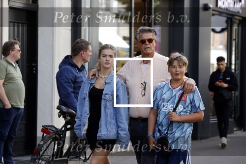 Amsterdam 18 september 2021
Emile Ratelband met zijn kinderen Emilio en Royce op de PC Hooftstraat