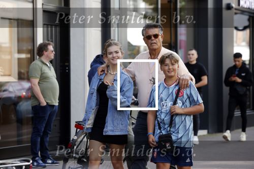 Amsterdam 18 september 2021
Emile Ratelband met zijn kinderen Emilio en Royce op de PC Hooftstraat