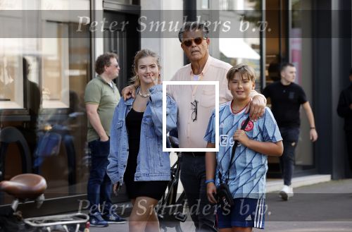 Amsterdam 18 september 2021
Emile Ratelband met zijn kinderen Emilio en Royce op de PC Hooftstraat
