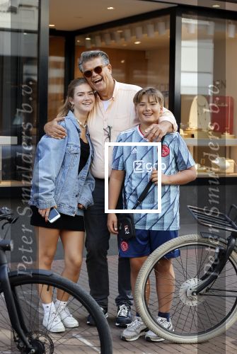 Amsterdam 18 september 2021
Emile Ratelband met zijn kinderen Emilio en Royce op de PC Hooftstraat