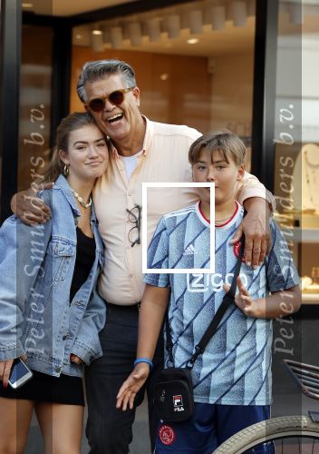 Amsterdam 18 september 2021
Emile Ratelband met zijn kinderen Emilio en Royce op de PC Hooftstraat