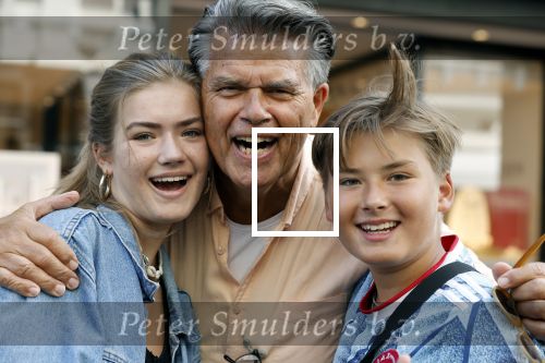 Amsterdam 18 september 2021
Emile Ratelband met zijn kinderen Emilio en Royce op de PC Hooftstraat