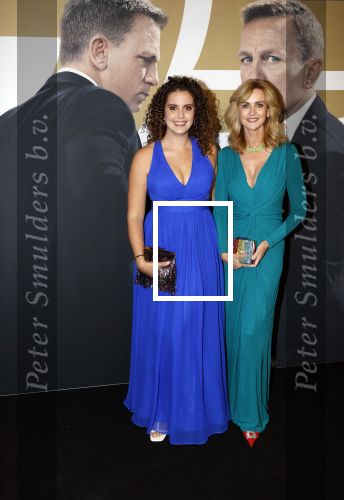 Amsterdam 28 september 2021
Premiere James Bond in Tuschinski. daphne Deckers kwam met haar dochter Emma Deckers