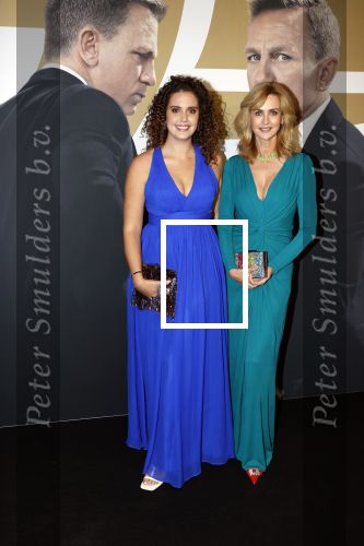 Amsterdam 28 september 2021
Premiere James Bond in Tuschinski. daphne Deckers kwam met haar dochter Emma Deckers