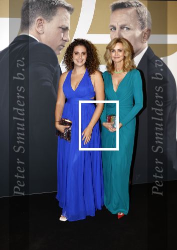 Amsterdam 28 september 2021
Premiere James Bond in Tuschinski. daphne Deckers kwam met haar dochter Emma Deckers