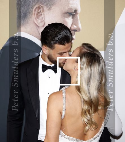 Amsterdam 28 september 2021
Premiere James Bond in Tuschinski.
Emma Heesters met haar vriend voetballer Wesley Hoedt