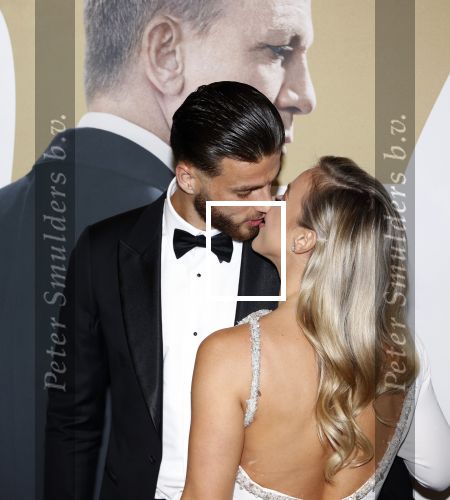 Amsterdam 28 september 2021
Premiere James Bond in Tuschinski.
Emma Heesters met haar vriend voetballer Wesley Hoedt