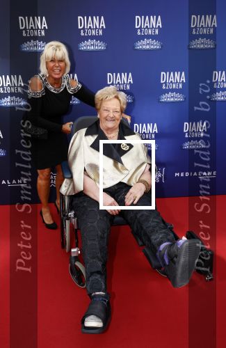 Amsterdam 12 september 2021
Premiere Diana en zonen in het deLaMar theater.
Erica Terpstra kwam in een rolstoel