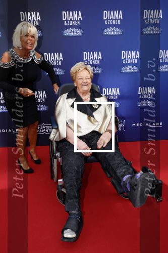 Amsterdam 12 september 2021
Premiere Diana en zonen in het deLaMar theater.
Erica Terpstra kwam in een rolstoel