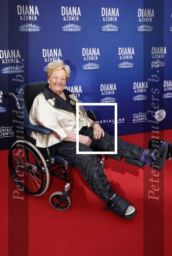 Amsterdam 12 september 2021
Premiere Diana en zonen in het deLaMar theater.
Erica Terpstra kwam in een rolstoel