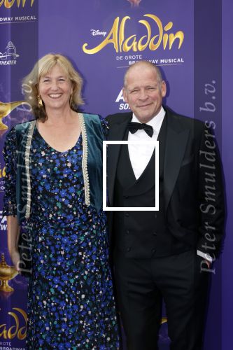 Scheveningen 26 september 2021
Premiere Aladdin in het circustheater. Erik v Muiswinkel met vrouw en kinderen