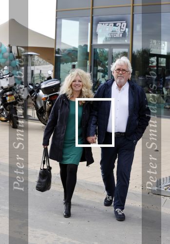 Almere 16 oktober 2021
De zoon van Ernst daniel Smid opent een restaurant in Almere . Het restaurant heet pier 39.
Ernst daniel kwam met zijn vriendin