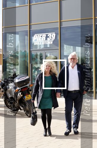 Almere 16 oktober 2021
De zoon van Ernst daniel Smid opent een restaurant in Almere . Het restaurant heet pier 39.
Ernst daniel kwam met zijn vriendin