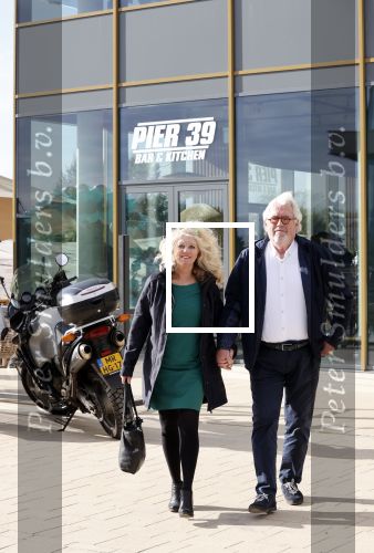 Almere 16 oktober 2021
De zoon van Ernst daniel Smid opent een restaurant in Almere . Het restaurant heet pier 39.
Ernst daniel kwam met zijn vriendin