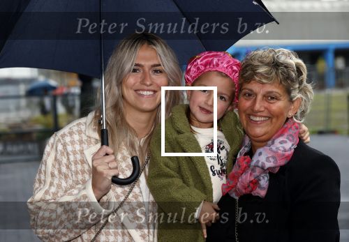 Amsterdam 3 oktober 2021
Premiere grote sinterklaasfilm in Pathe Noord.
Estavana Polman met dochter en moeder