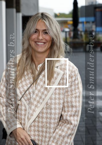 Amsterdam 3 oktober 2021
Premiere grote sinterklaasfilm in Pathe Noord.
Estavana Polman met dochter en moeder
