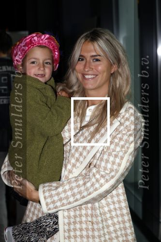 Amsterdam 3 oktober 2021
Premiere grote sinterklaasfilm in Pathe Noord.
Estavana Polman met dochter en moeder