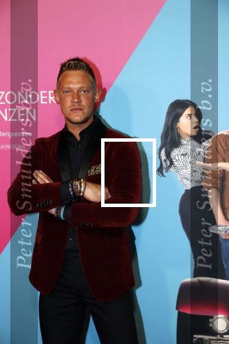 Amsterdam 11 oktober 2021
Premiere Liefde zonder grenzenin Tuschinski met in de hoofdrol Yolanthe Cabau v Kasbergen Jim Bakkum Soy Kroon Abbey Hoes  Hajo Bruins en Peggy Vrijens . Ferry Doedens kwam met Stephanie Tency