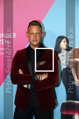 Amsterdam 11 oktober 2021
Premiere Liefde zonder grenzenin Tuschinski met in de hoofdrol Yolanthe Cabau v Kasbergen Jim Bakkum Soy Kroon Abbey Hoes  Hajo Bruins en Peggy Vrijens . Ferry Doedens kwam met Stephanie Tency
