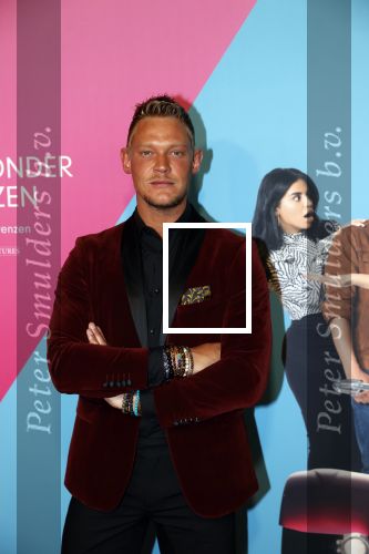 Amsterdam 11 oktober 2021
Premiere Liefde zonder grenzenin Tuschinski met in de hoofdrol Yolanthe Cabau v Kasbergen Jim Bakkum Soy Kroon Abbey Hoes  Hajo Bruins en Peggy Vrijens . Ferry Doedens kwam met Stephanie Tency