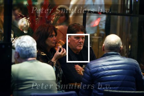 Amsterdam 4 oktober 2021
Frank masmeijer met zijn vriendin Anita Oostingh op terras bij v Dam in Amsterdam zuid