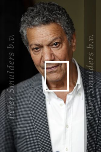 Amsterdam 30 september 2021
Boekpresentatie Jos Brink in Carre . Frank Sanders ontvangt het eerste boek uit handen van de schrijver Tom v d Oetelaar.