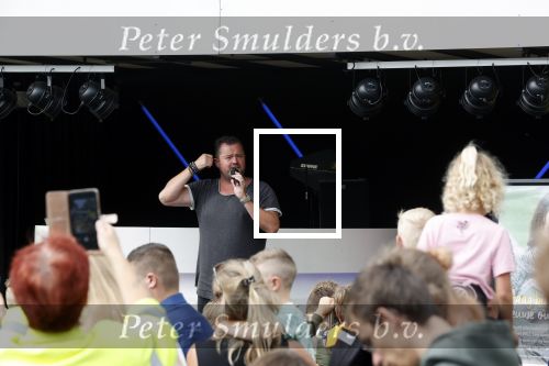 Oudewater 11 september 2021
Dutch Performante ( Chahid Charrak) maakt de grootste popcorn bak en komt in het Guissnessboek of records. Frans Duijts treedt op . Hij kwam met zijn Mc Claren