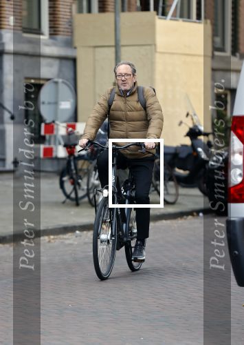 Amsterdam 20 september 2021
Gijs Scholten v Asschat op de fiets in Amsterdam zuid