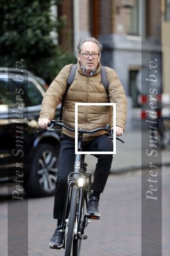 Amsterdam 20 september 2021
Gijs Scholten v Asschat op de fiets in Amsterdam zuid