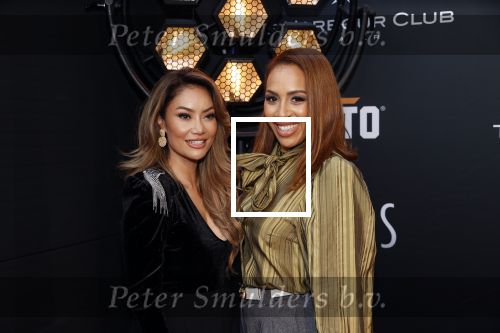 Amsterdam 26 september 2021
Premiere Las Vegas Show Hans Klok in the Harbour Club. Glennis Grace met een vriendin