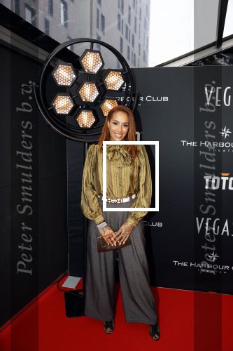 Amsterdam 26 september 2021
Premiere Las Vegas Show Hans Klok in the Harbour Club. Glennis Grace met een vriendin