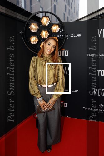 Amsterdam 26 september 2021
Premiere Las Vegas Show Hans Klok in the Harbour Club. Glennis Grace met een vriendin