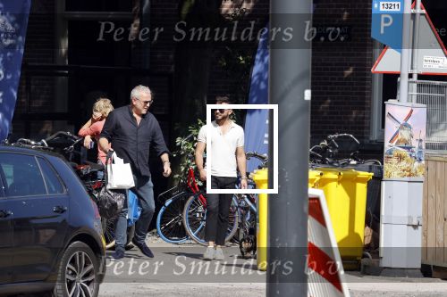 Amsterdam 3 augustus 2021
Gordon met zijn nieuwe vriend Jeffrey de Visser in Amsterdam zuid