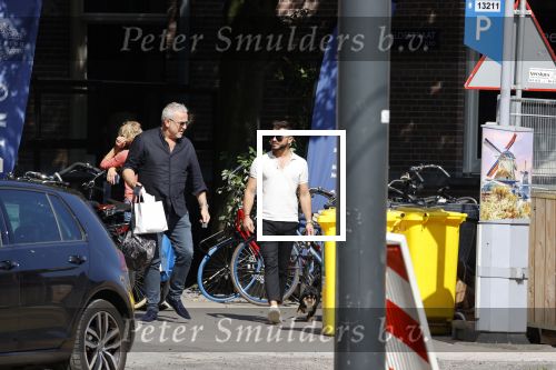 Amsterdam 3 augustus 2021
Gordon met zijn nieuwe vriend Jeffrey de Visser in Amsterdam zuid
