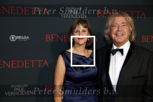 Amsterdam 12 oktober 2021
Premiere Benedetta  in Tuschinski. paul Verhoeven is de regisseur. Govert de Roos met een vriendin