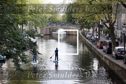 Amsterdam 11 oktober 2021
Twee mannen met Sub op grachten van Amsterdam