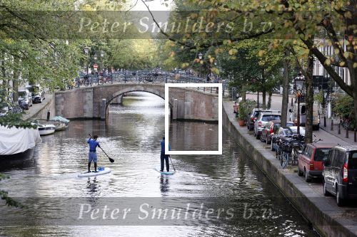 Amsterdam 11 oktober 2021
Twee mannen met Sub op grachten van Amsterdam