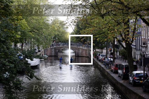 Amsterdam 11 oktober 2021
Twee mannen met Sub op grachten van Amsterdam